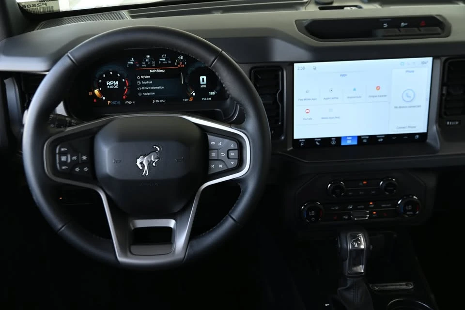 2026 Ford Bronco 6th Gen - Image 16 of 18