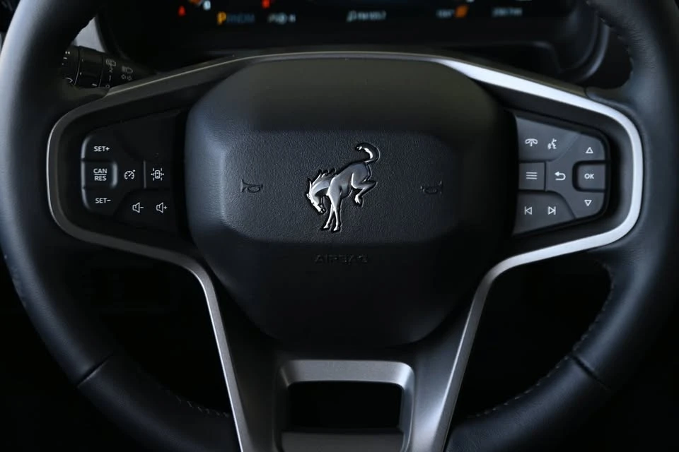 2026 Ford Bronco 6th Gen - Image 17 of 18