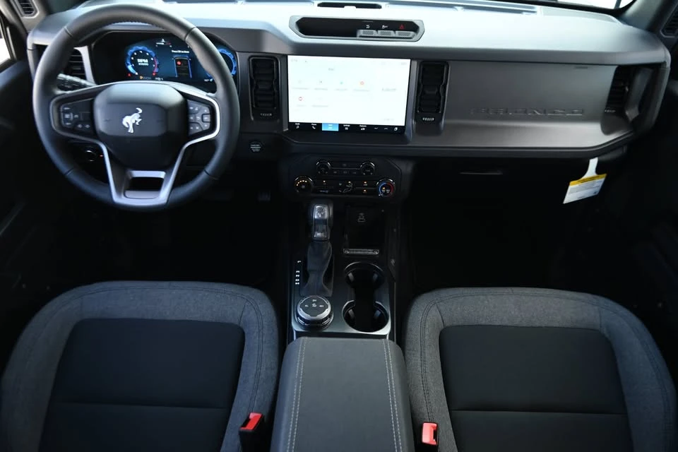 2026 Ford Bronco 6th Gen - Image 17 of 20