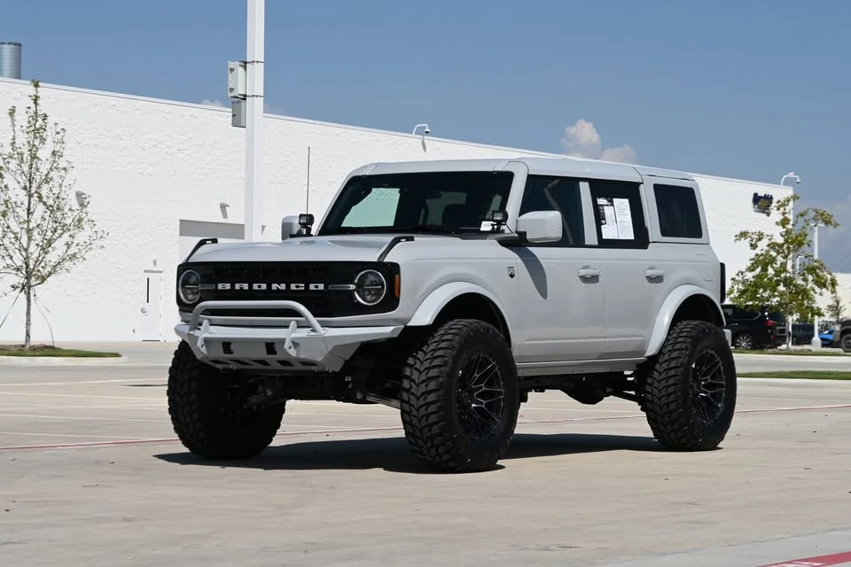 2026 Ford Bronco 6th Gen - Image 3 of 18