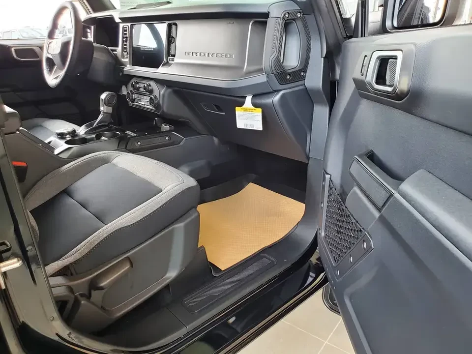 2026 Ford Bronco 6th Gen - Image 6 of 12