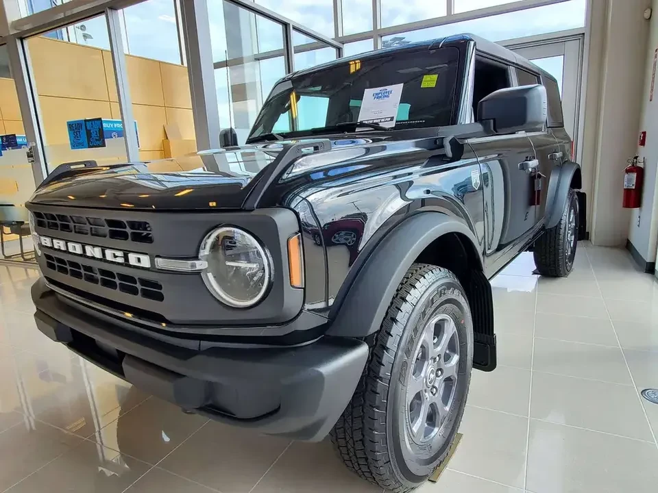 2026 Ford Bronco 6th Gen - Image 2 of 12
