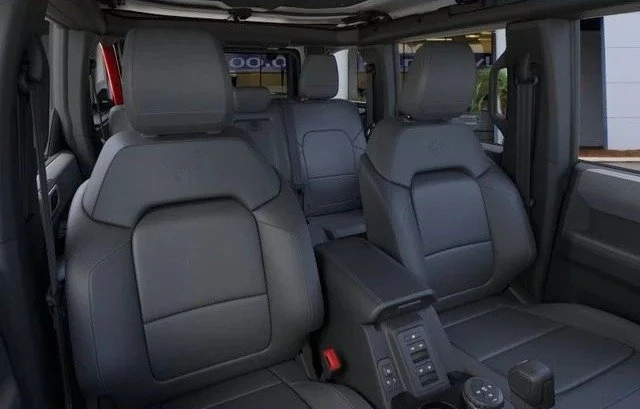 2026 Ford Bronco 6th Gen - Image 9 of 10