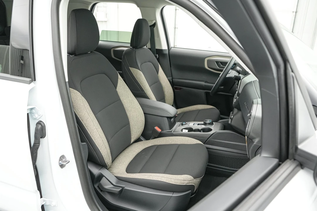 2026 Ford Bronco 6th Gen - Image 21 of 24