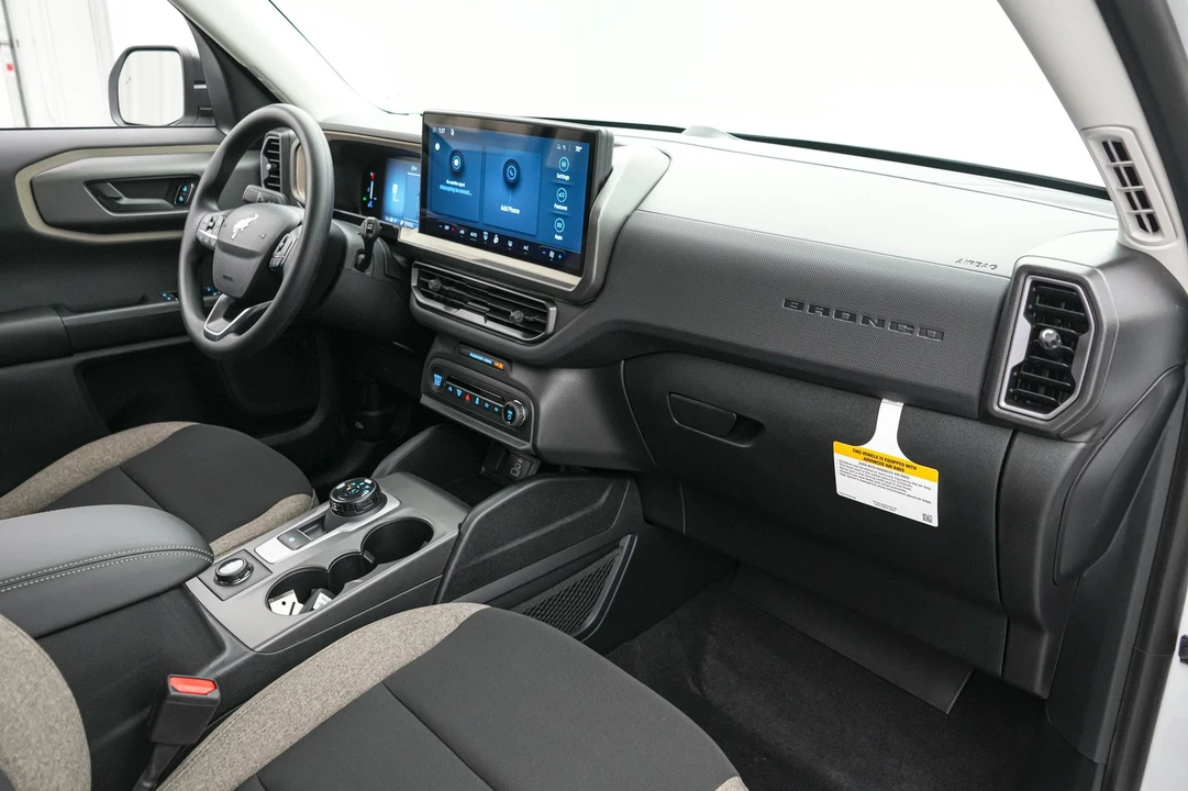 2026 Ford Bronco 6th Gen - Image 22 of 24