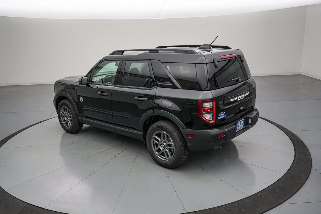 2026 Ford Bronco 6th Gen - Image 7 of 30