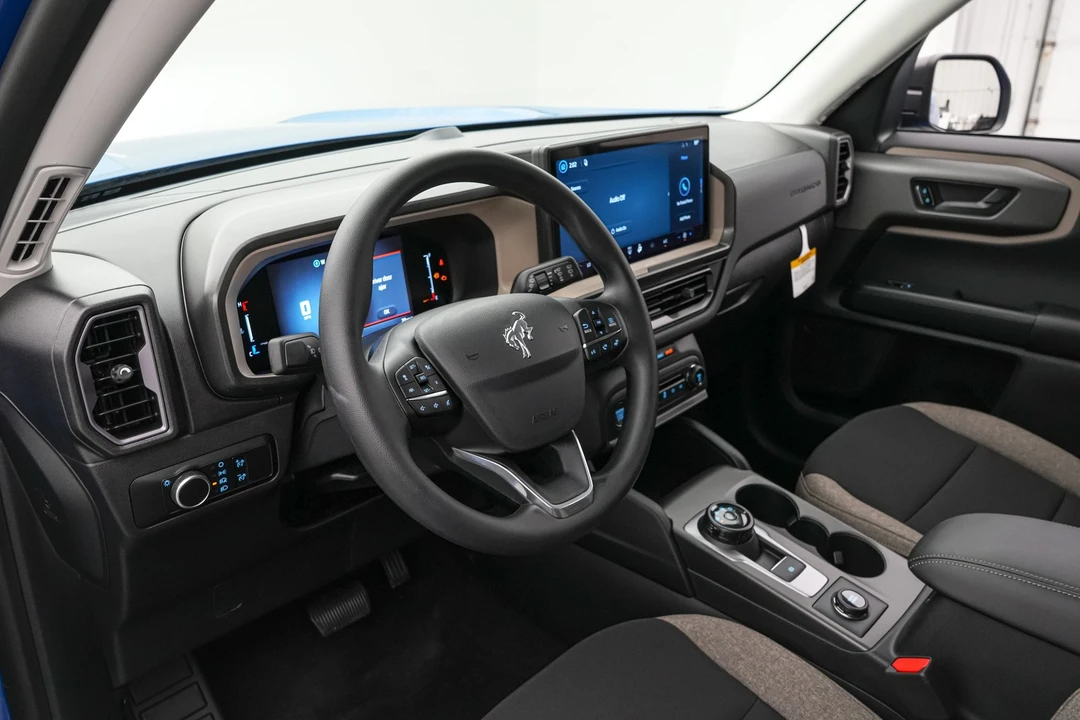 2026 Ford Bronco 6th Gen - Image 14 of 27