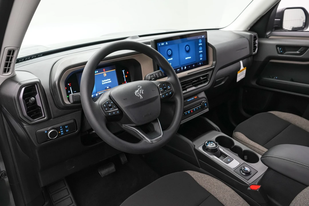 2026 Ford Bronco 6th Gen - Image 14 of 28