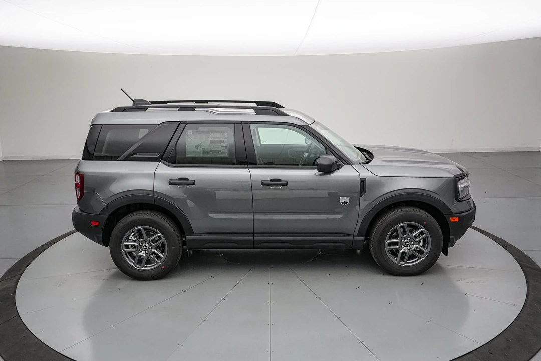 2026 Ford Bronco 6th Gen - Image 4 of 28