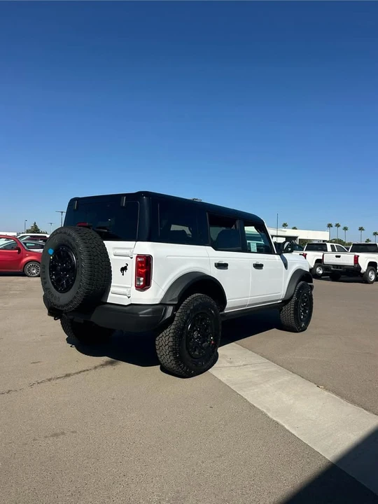2026 Ford Bronco 6th Gen - Image 2 of 10