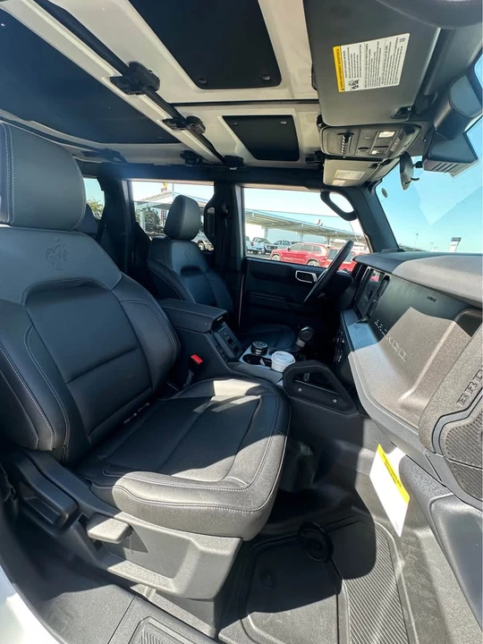 2026 Ford Bronco 6th Gen - Image 9 of 10