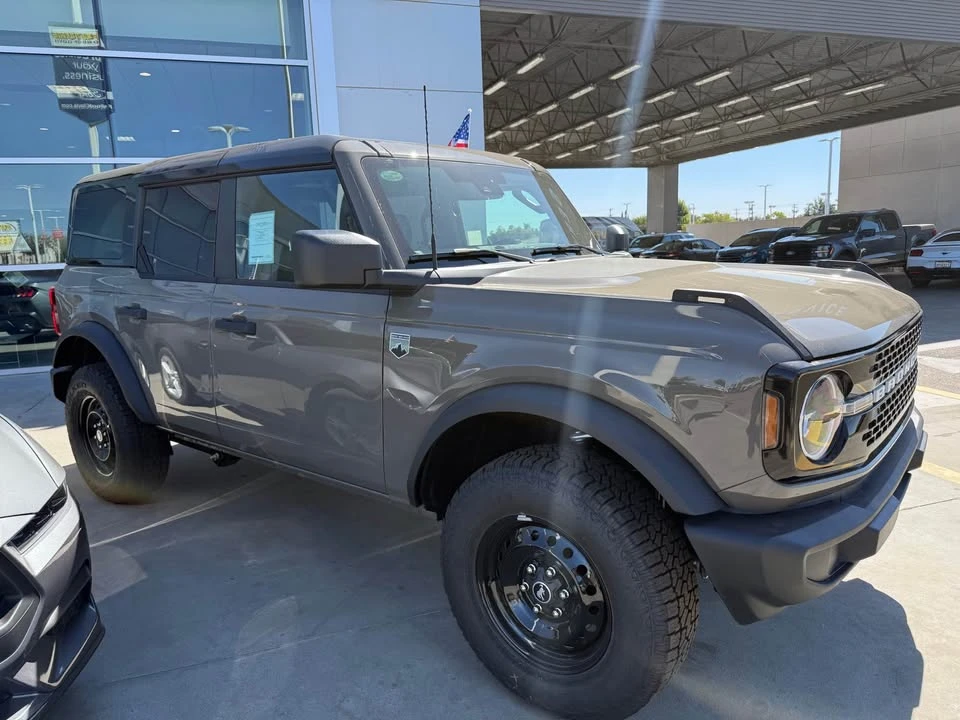 2026 Ford Bronco 6th Gen - Image 6 of 10