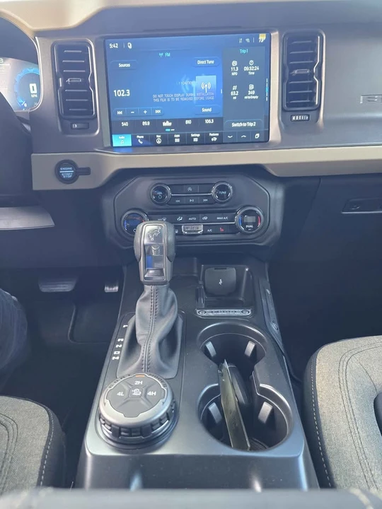 2026 Ford Bronco 6th Gen - Image 11 of 16