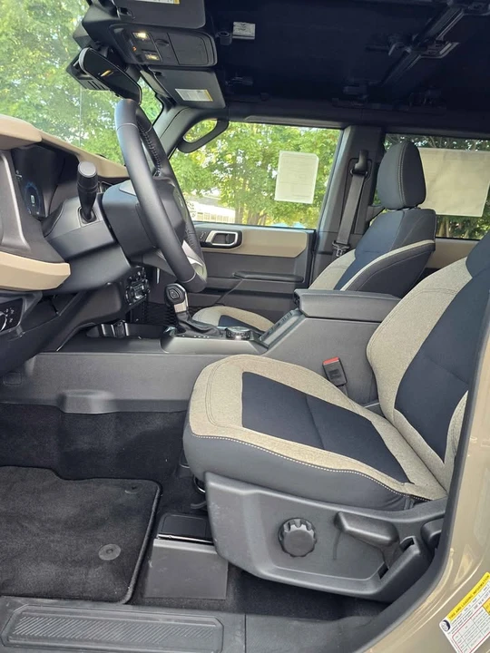 2026 Ford Bronco 6th Gen - Image 14 of 16