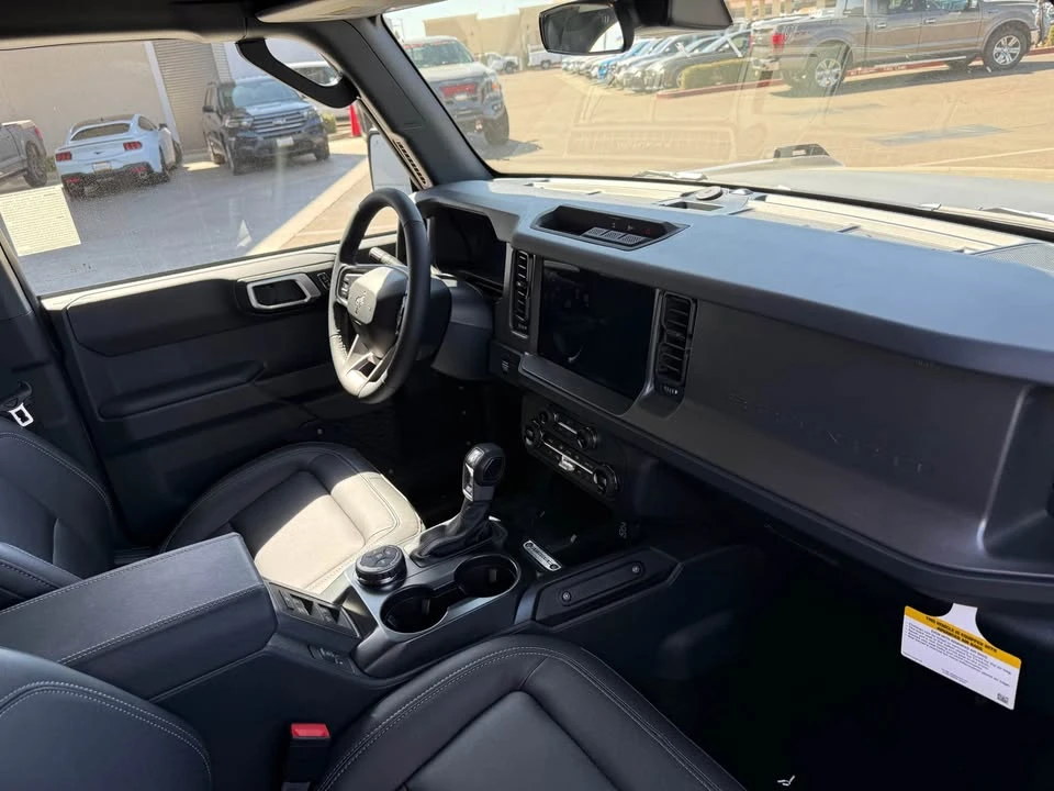 2026 Ford Bronco 6th Gen - Image 9 of 10