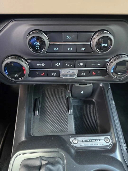 2026 Ford Bronco 6th Gen - Image 12 of 16