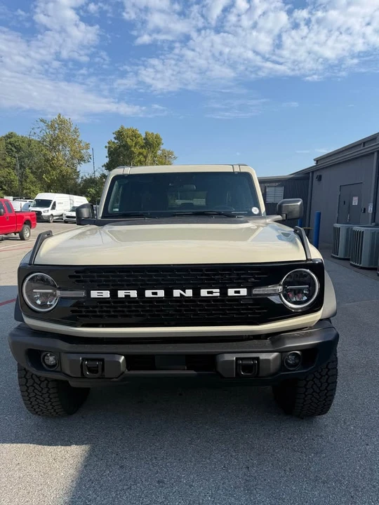 2026 Ford Bronco 6th Gen - Image 2 of 12