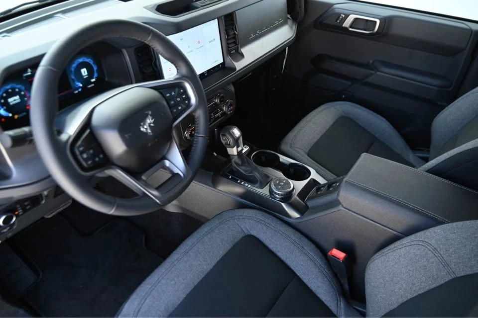 2026 Ford Bronco 6th Gen - Image 6 of 7