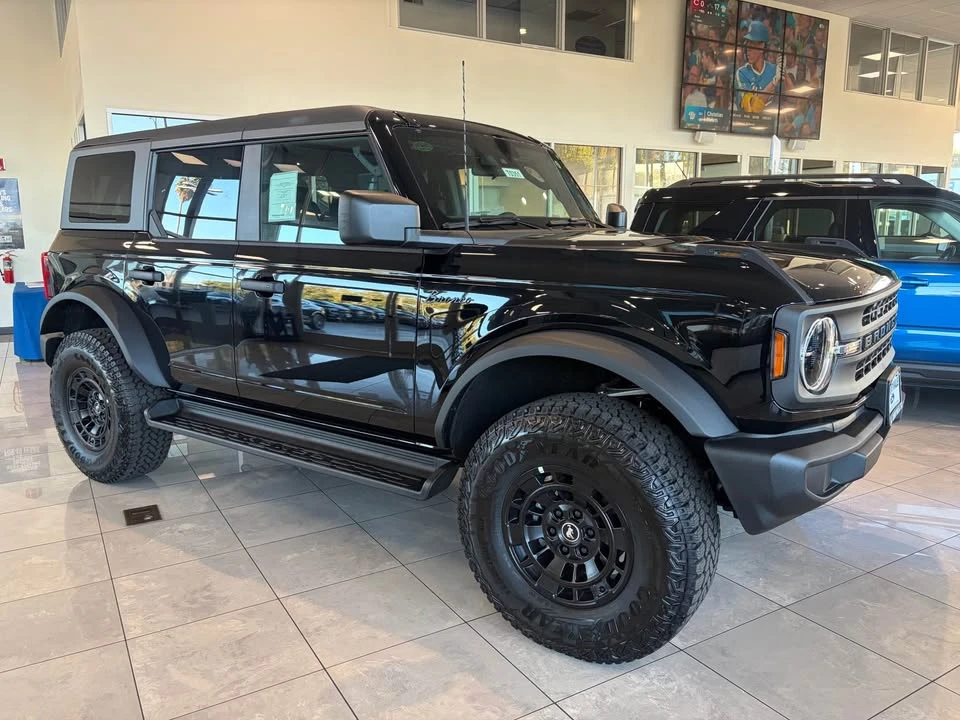 2026 Ford Bronco 6th Gen - Image 3 of 5