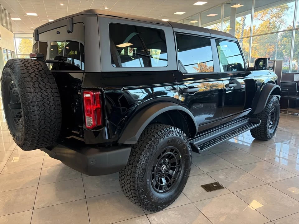 2026 Ford Bronco 6th Gen - Image 4 of 5