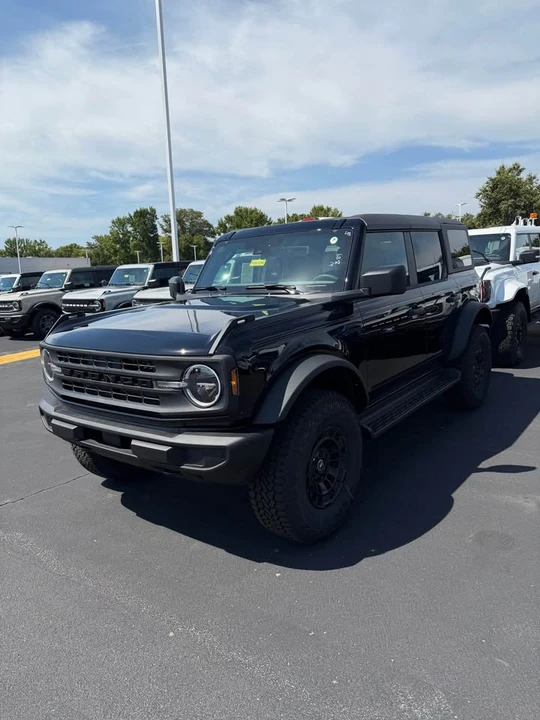 2026 Ford Bronco 6th Gen - Image 12 of 13