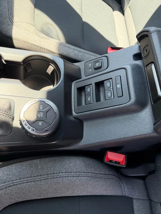 2026 Ford Bronco 6th Gen - Image 7 of 11