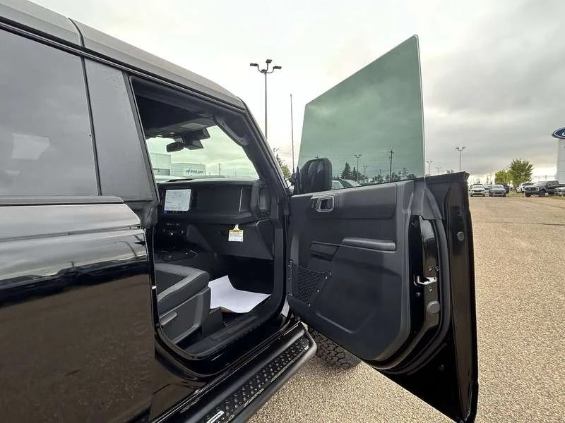 2026 Ford Bronco 6th Gen - Image 15 of 20