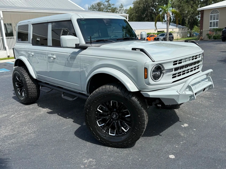 2026 Ford Bronco 6th Gen - Image 11 of 12