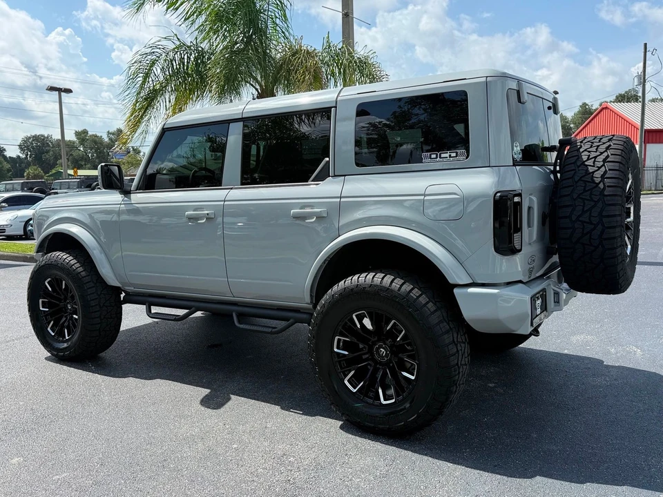 2026 Ford Bronco 6th Gen - Image 10 of 12