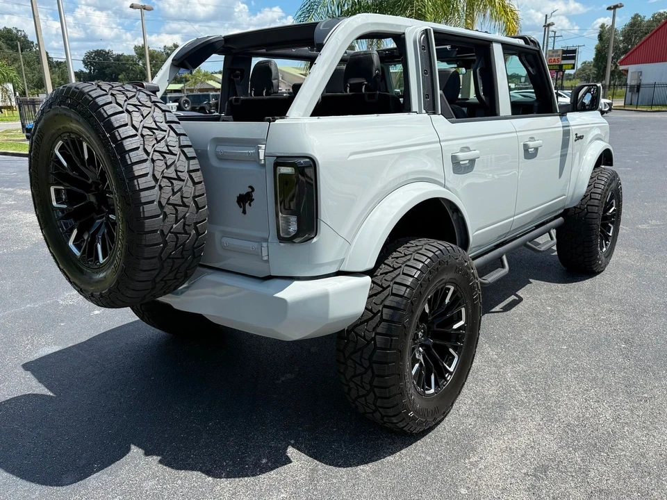 2026 Ford Bronco 6th Gen - Image 8 of 12