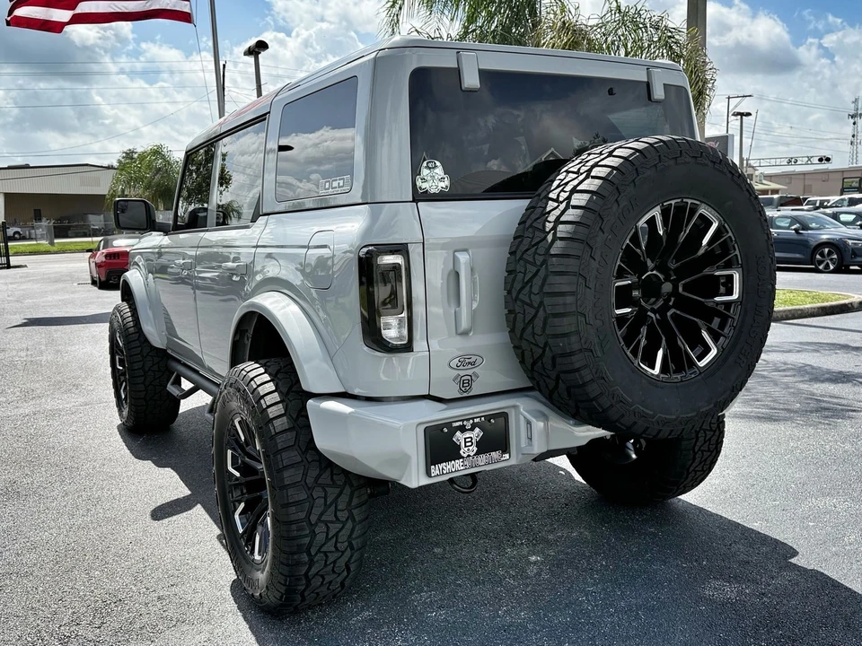 2026 Ford Bronco 6th Gen - Image 10 of 12