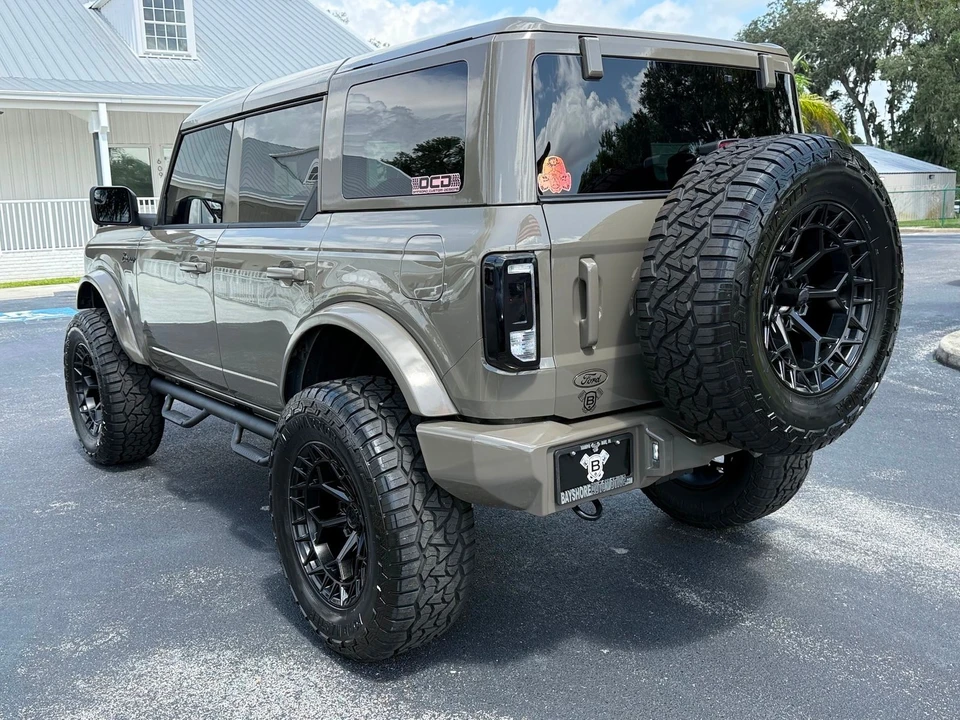 2026 Ford Bronco 6th Gen - Image 10 of 12