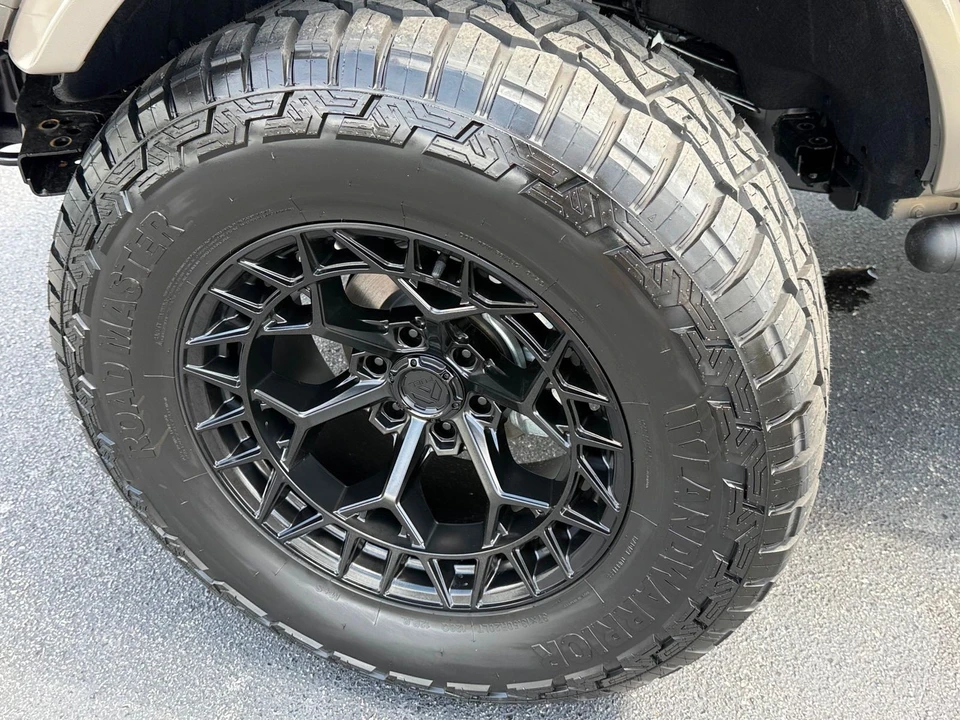 2026 Ford Bronco 6th Gen - Image 6 of 12