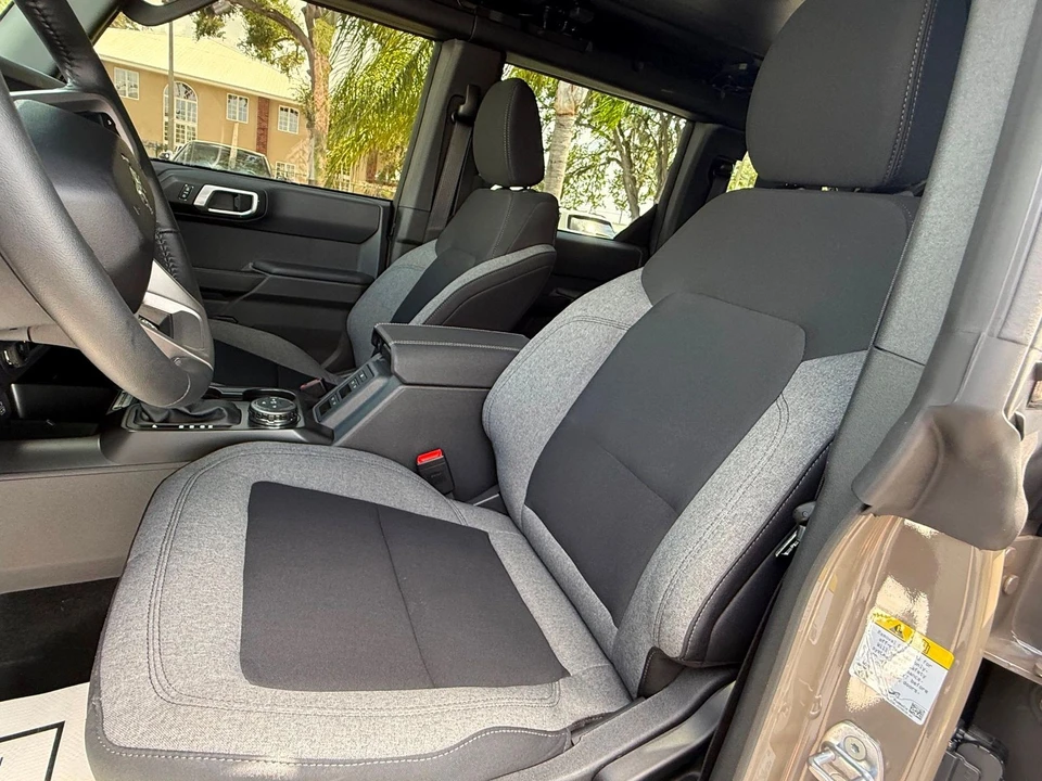 2026 Ford Bronco 6th Gen - Image 11 of 12