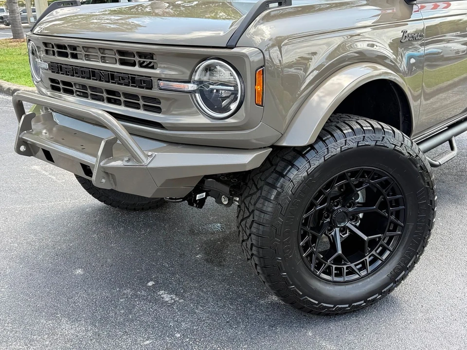 2026 Ford Bronco 6th Gen - Image 9 of 12