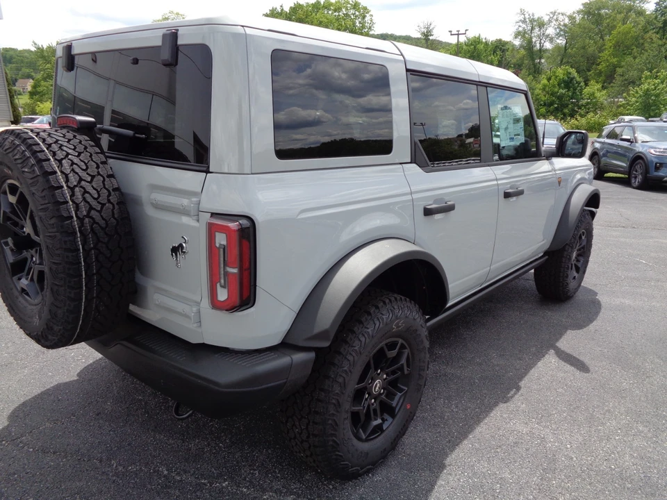 2026 Ford Bronco 6th Gen - Image 4 of 31