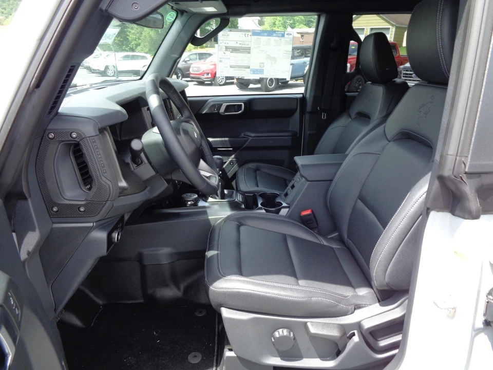 2026 Ford Bronco 6th Gen - Image 13 of 31