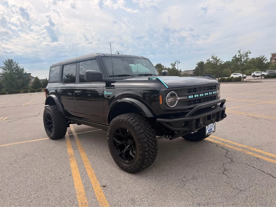 2026 Ford Bronco 6th Gen - Image 2 of 8