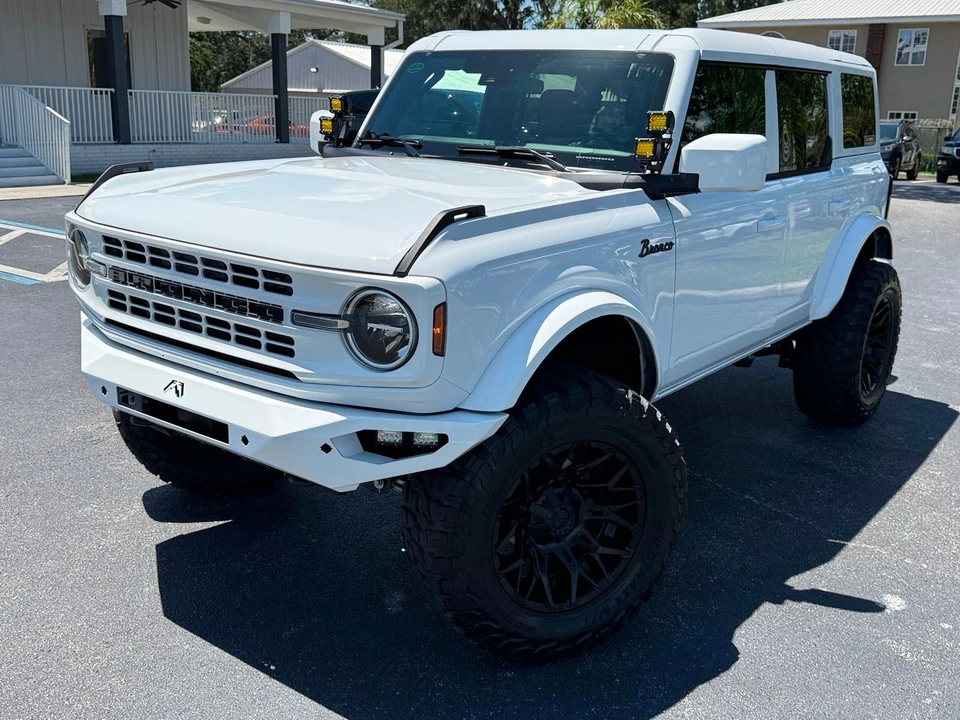 2026 Ford Bronco 6th Gen - Image 2 of 12