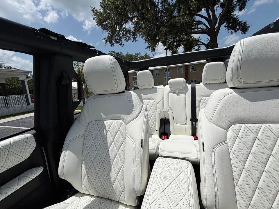 2026 Ford Bronco 6th Gen - Image 8 of 12