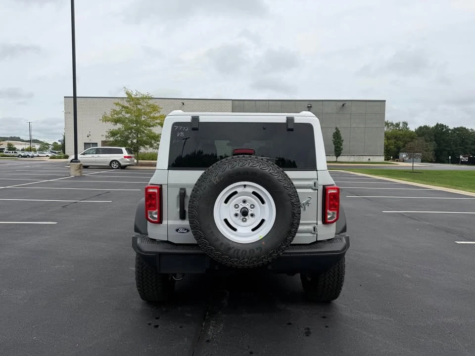 2026 Ford Bronco 6th Gen - Image 4 of 15
