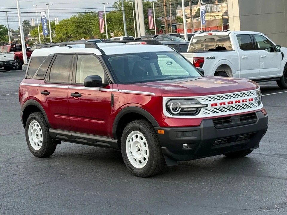 2026 Ford Bronco 6th Gen - Image 9 of 24