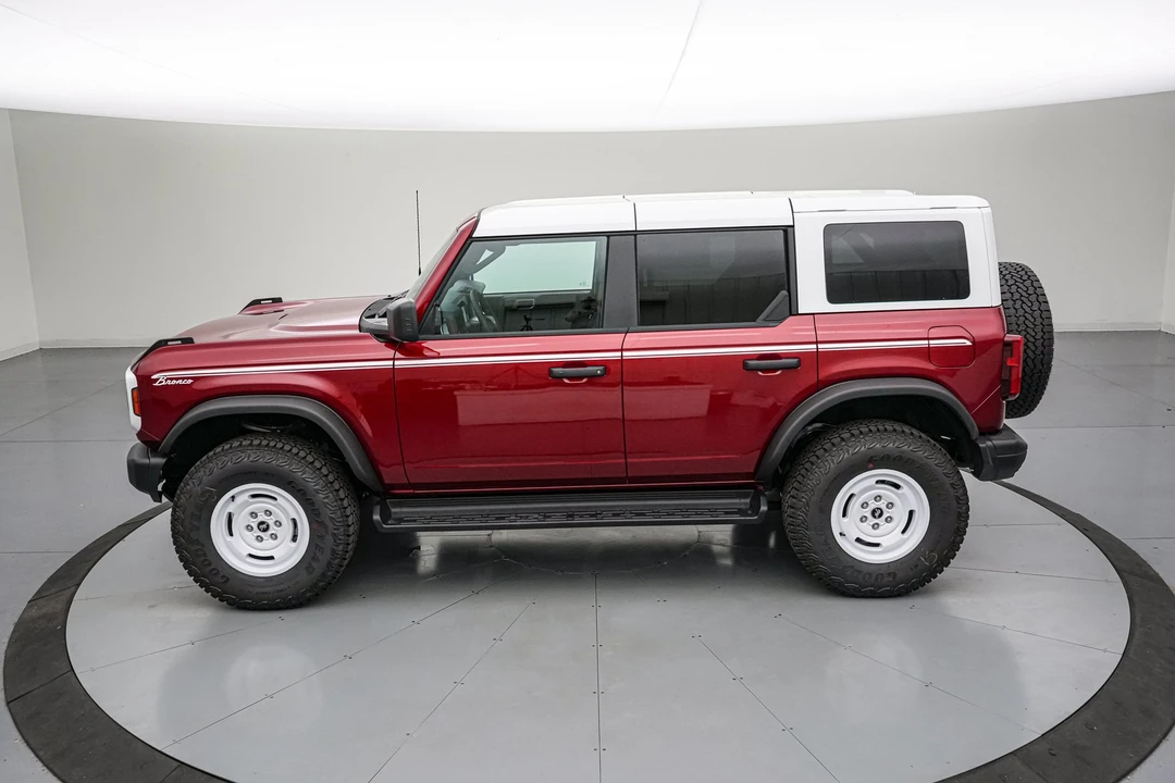 2026 Ford Bronco 6th Gen - Image 8 of 31