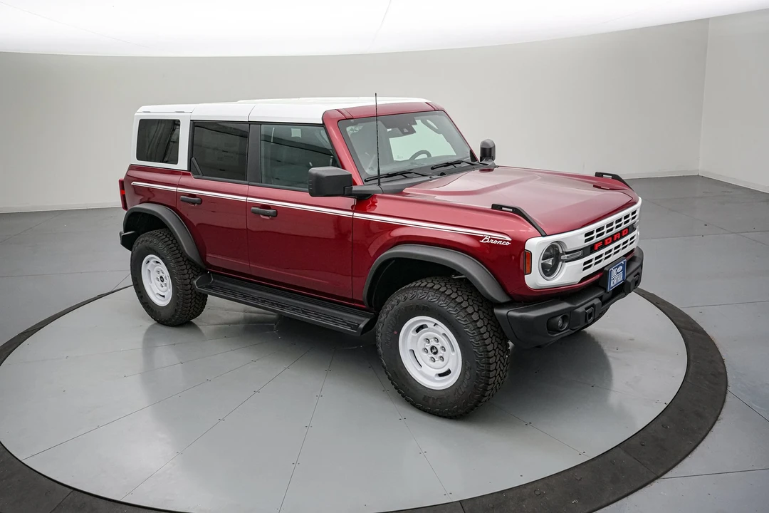 2026 Ford Bronco 6th Gen - Image 2 of 31