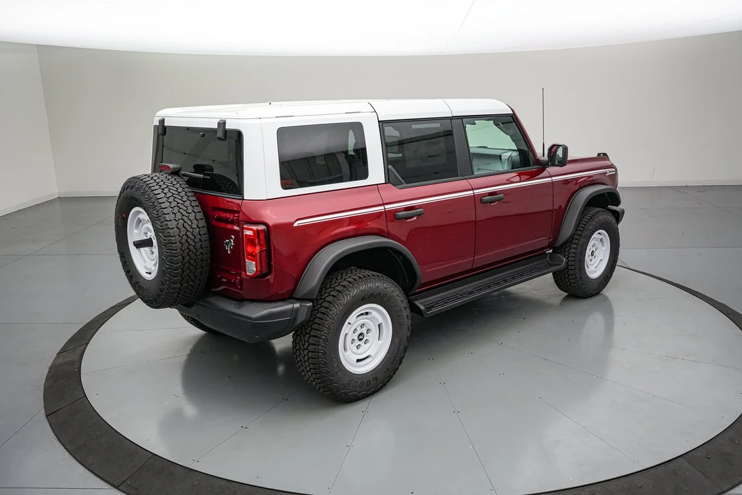 2026 Ford Bronco 6th Gen - Image 5 of 31