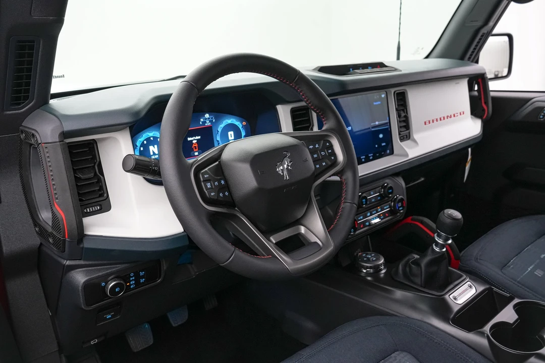 2026 Ford Bronco 6th Gen - Image 17 of 31