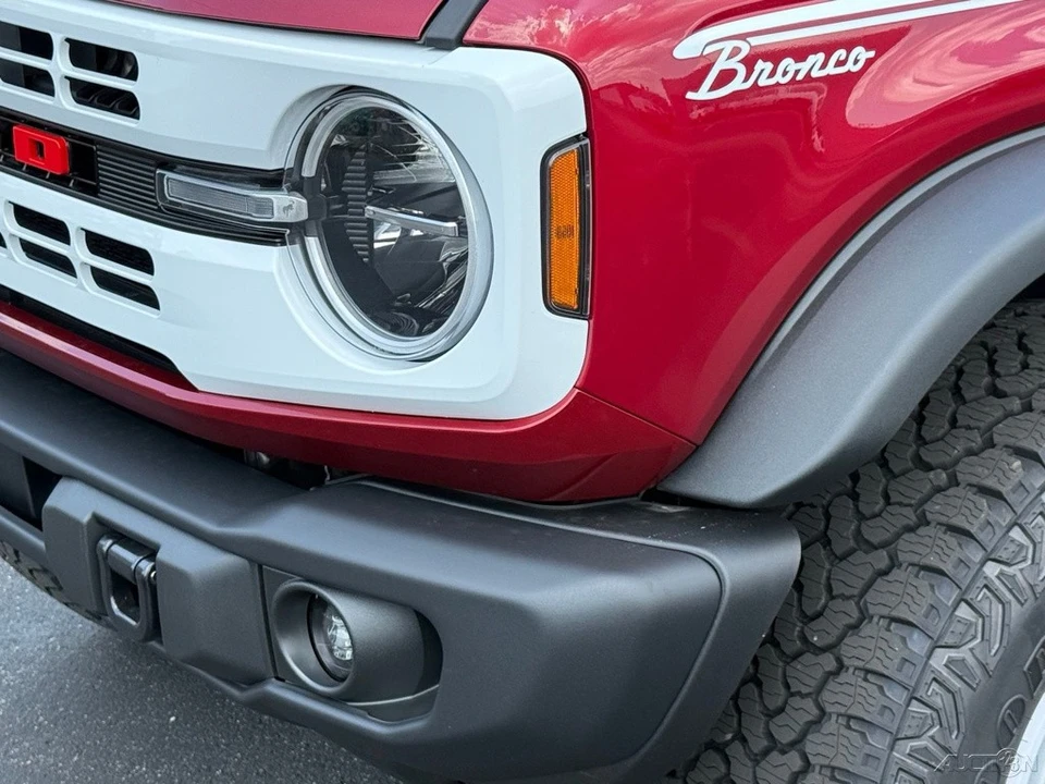 2026 Ford Bronco 6th Gen - Image 11 of 12