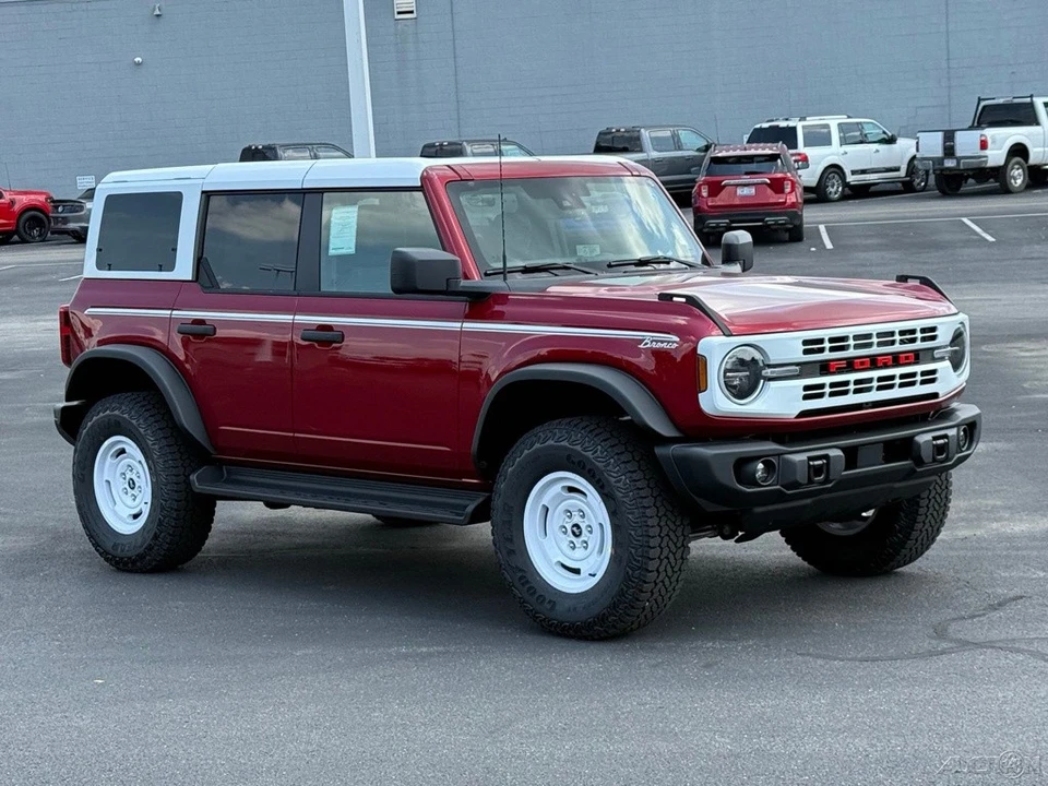 2026 Ford Bronco 6th Gen - Image 9 of 12