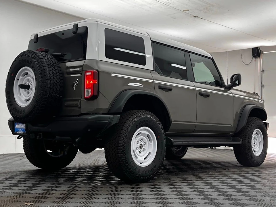 2026 Ford Bronco 6th Gen - Image 8 of 12