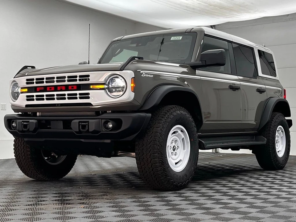 2026 Ford Bronco 6th Gen - Image 11 of 12